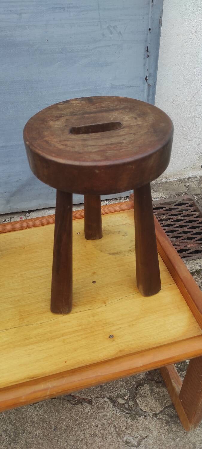 Paire de tabourets de ferme traite rustiques campagnards
