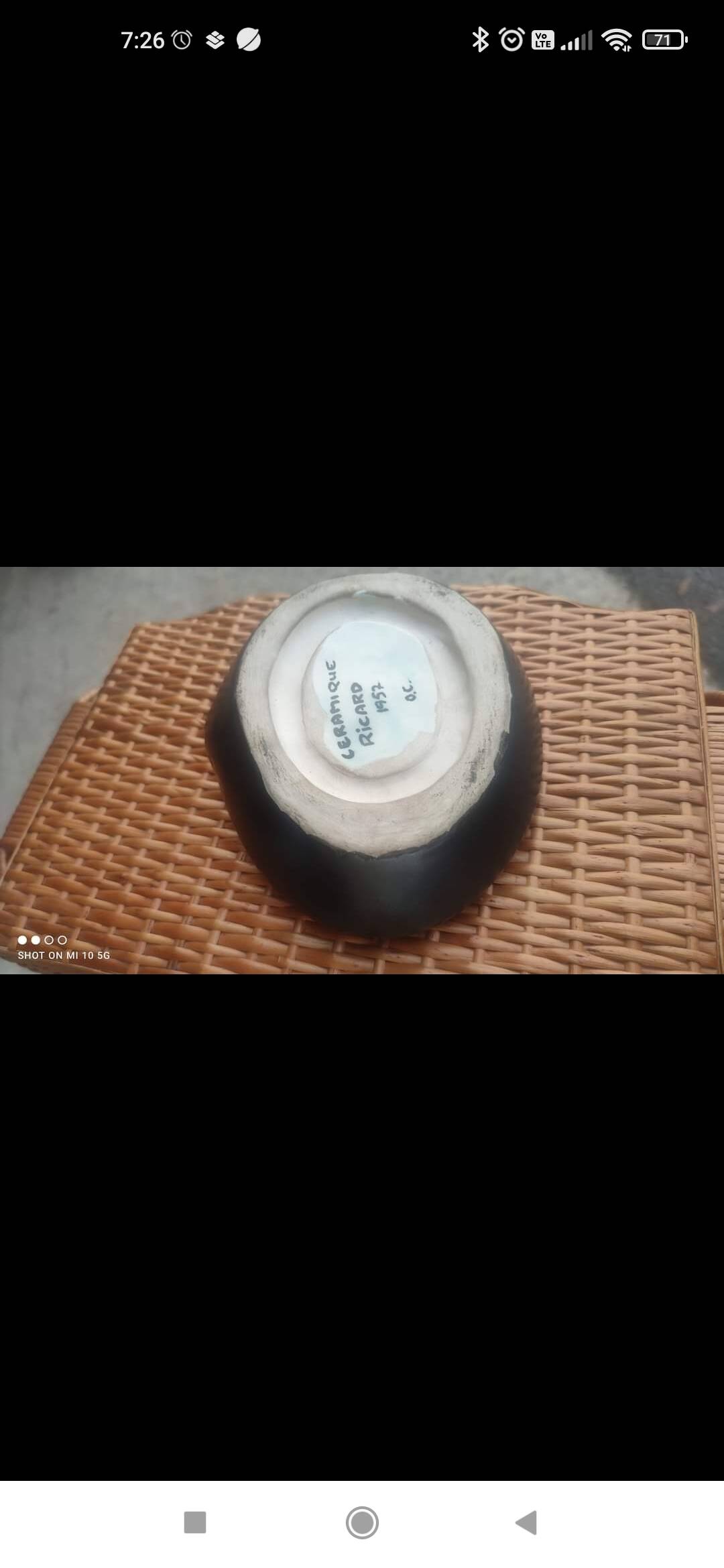 Ceramic ashtray or trinket dish in the shape of a seashell