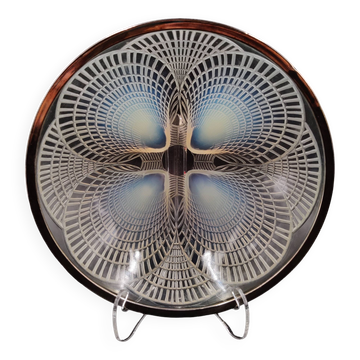 Rare Art Deco opalescent glass bowl with geometric shell motif by Lalique