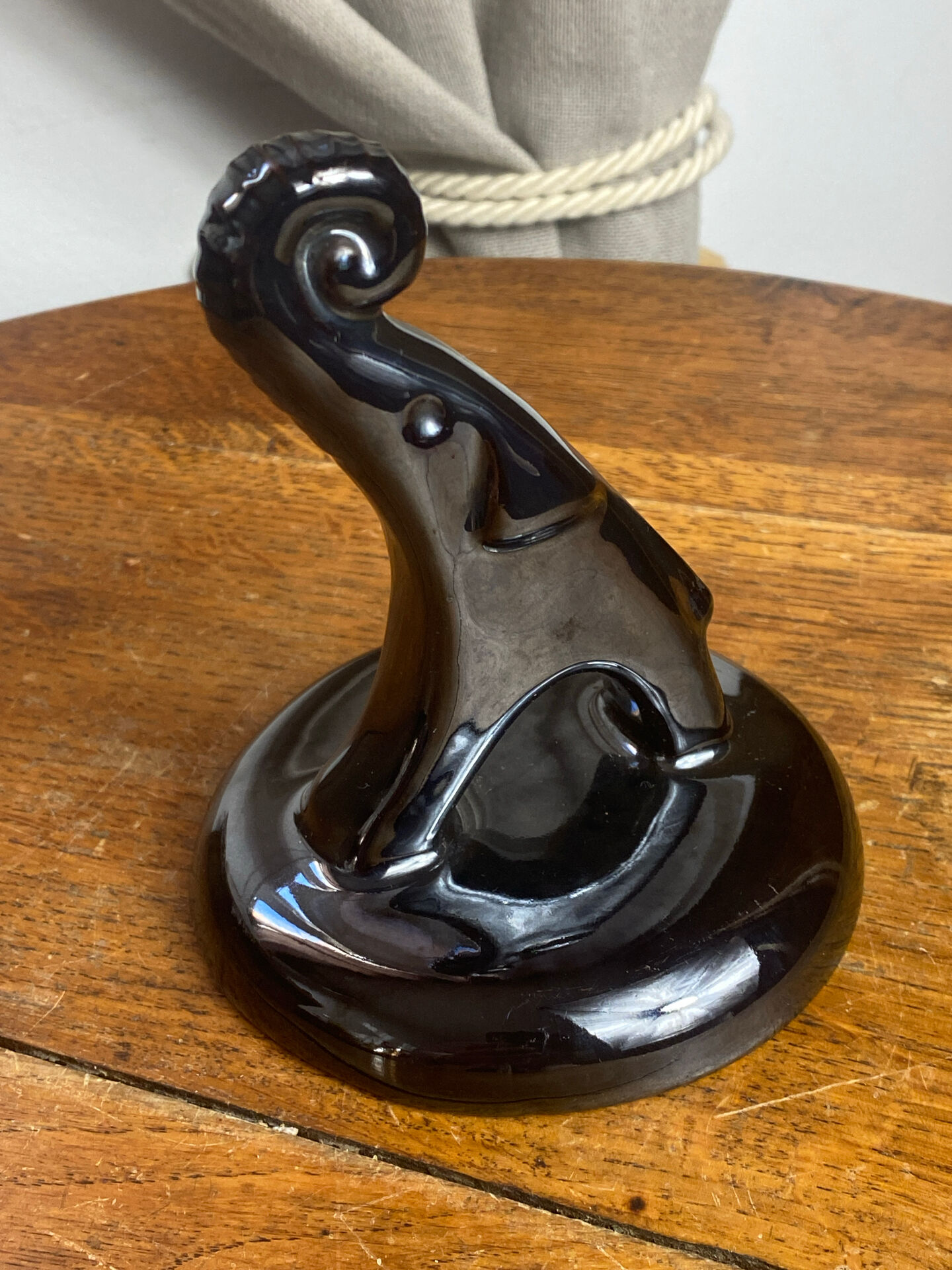 Éléphant en céramique vernissée
