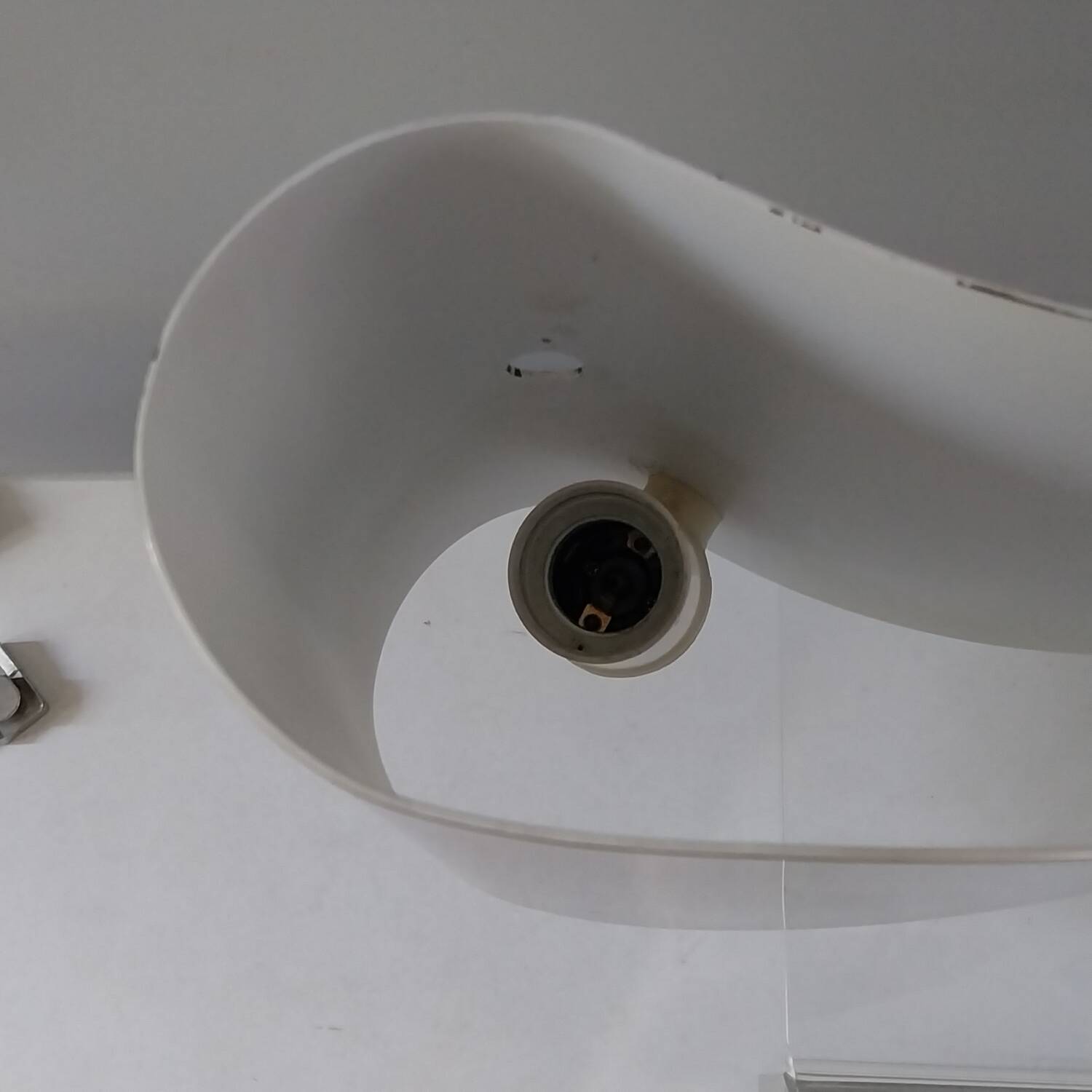 “Foglio Oro” wall lamp by Tobia Scarpa, Flos