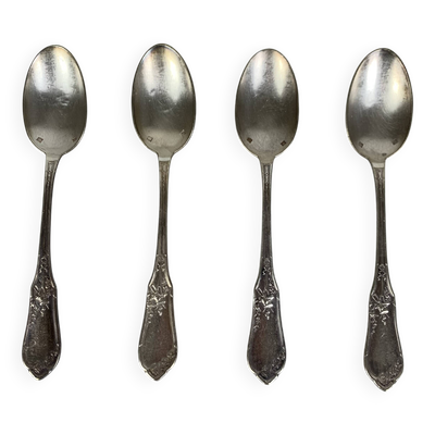 4 petites cuillers en métal argenté