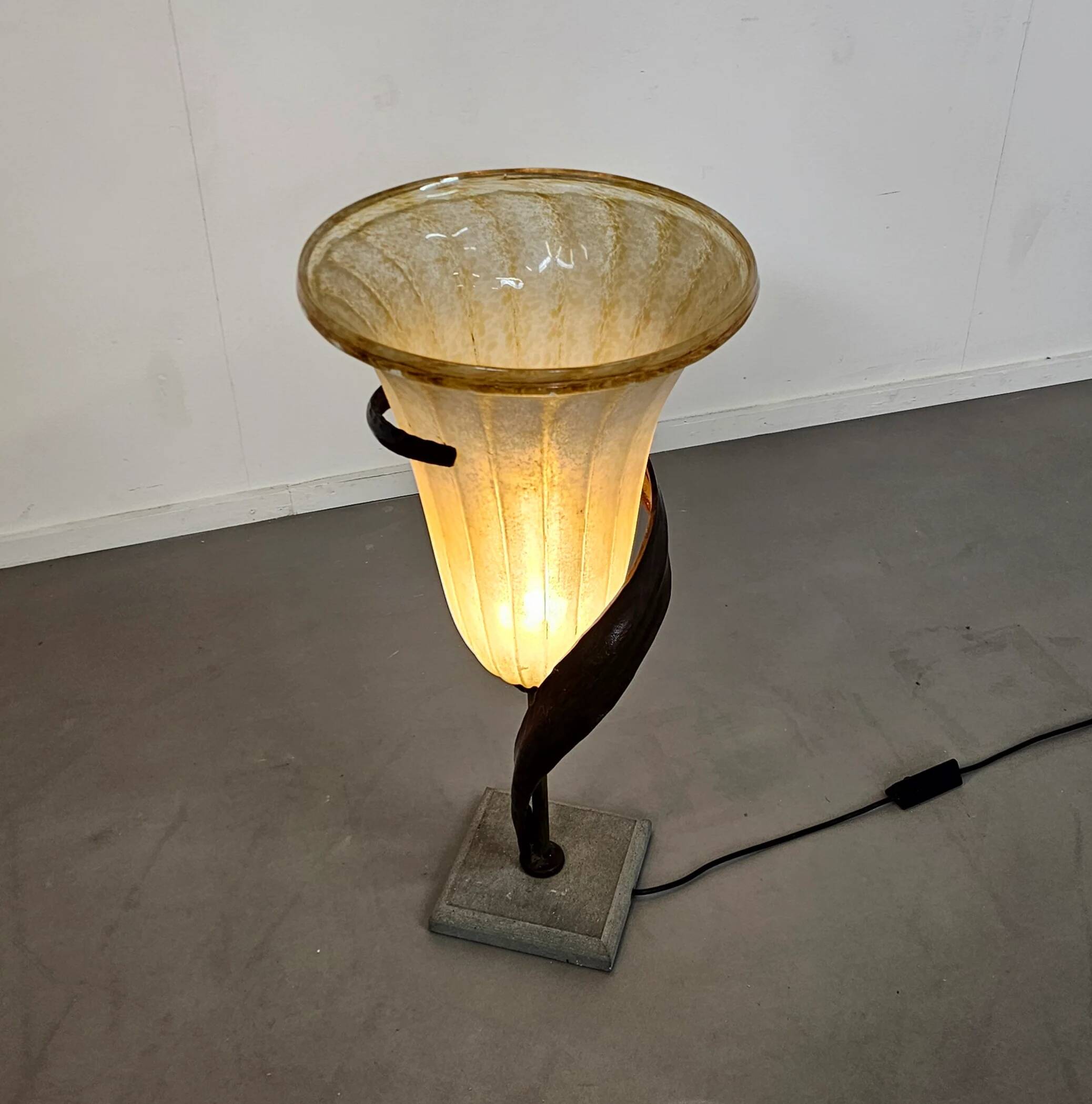 Large Jugendstil floor / table lamps, Roberto Galli, stone base with Italian glass shade