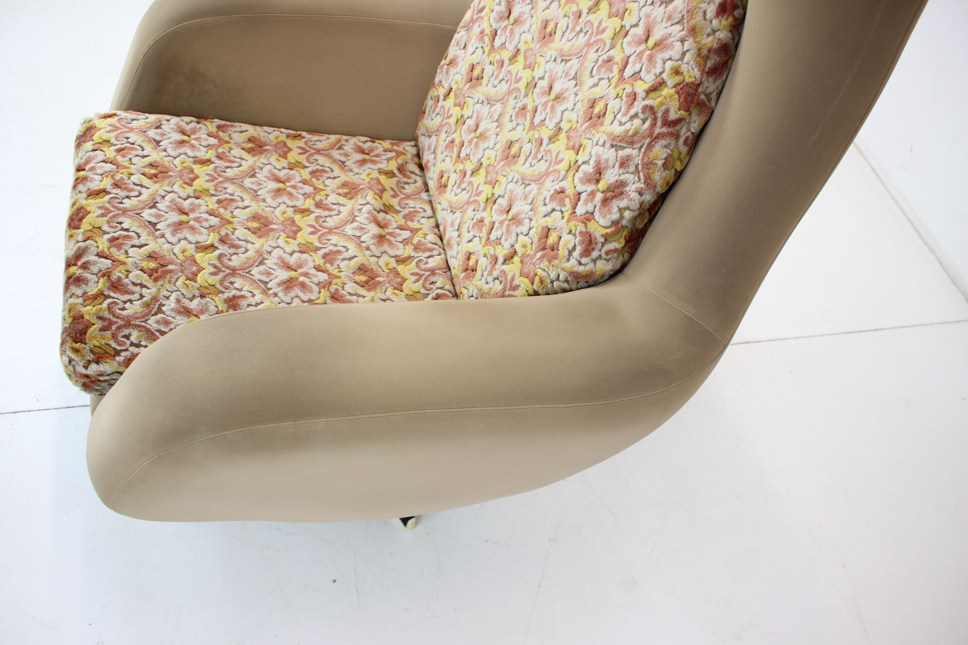 Swivel Chair / Siesta, 1970s Cechoslovakia