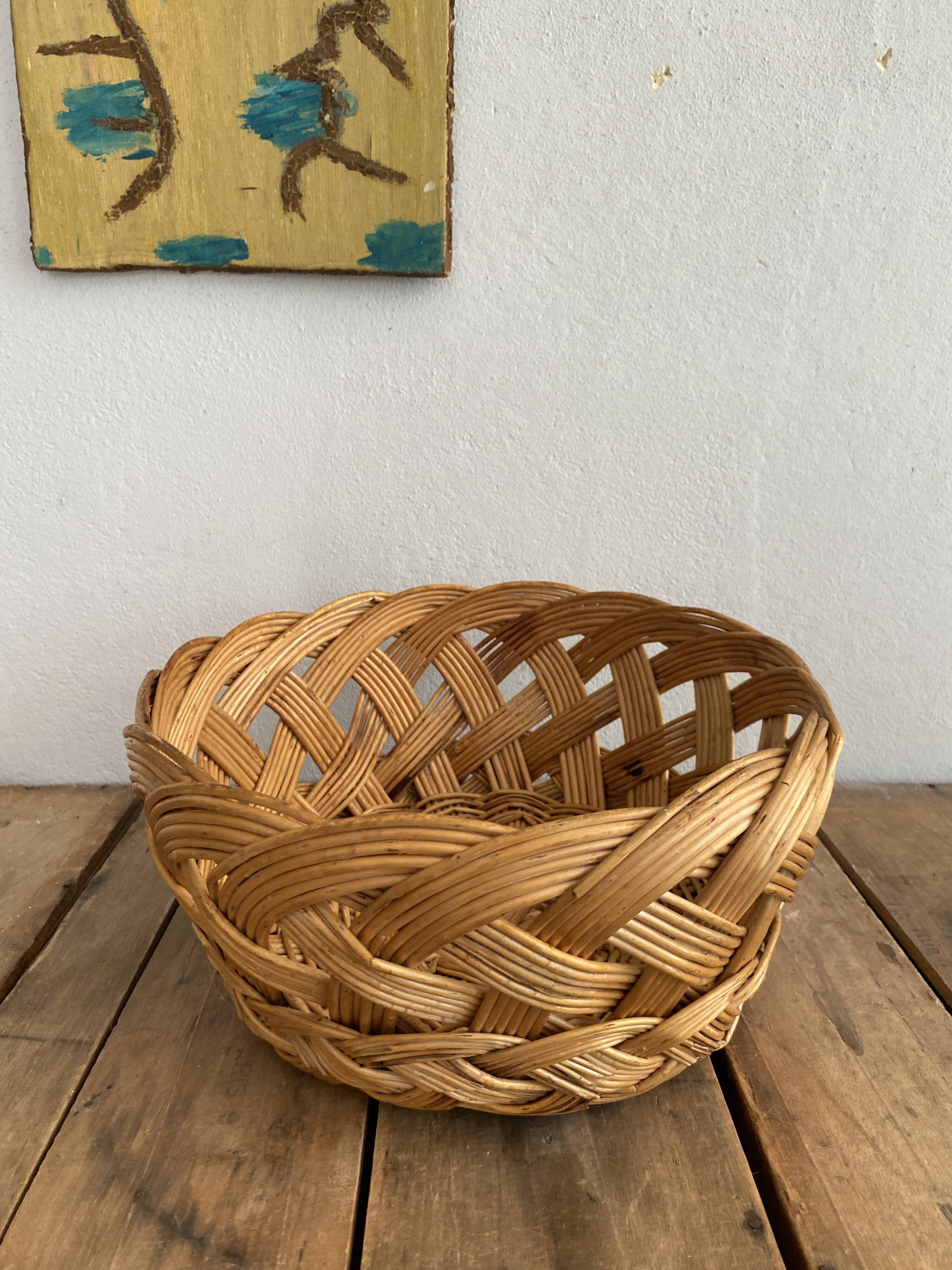 Woven straw basket