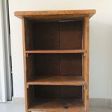 Shelf on feet with elm wood lockers