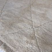 Tapis berbère marocain Beni Ouarain à losanges écrus 2,44x1,61m