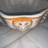 Trench tureen and its 2 plates