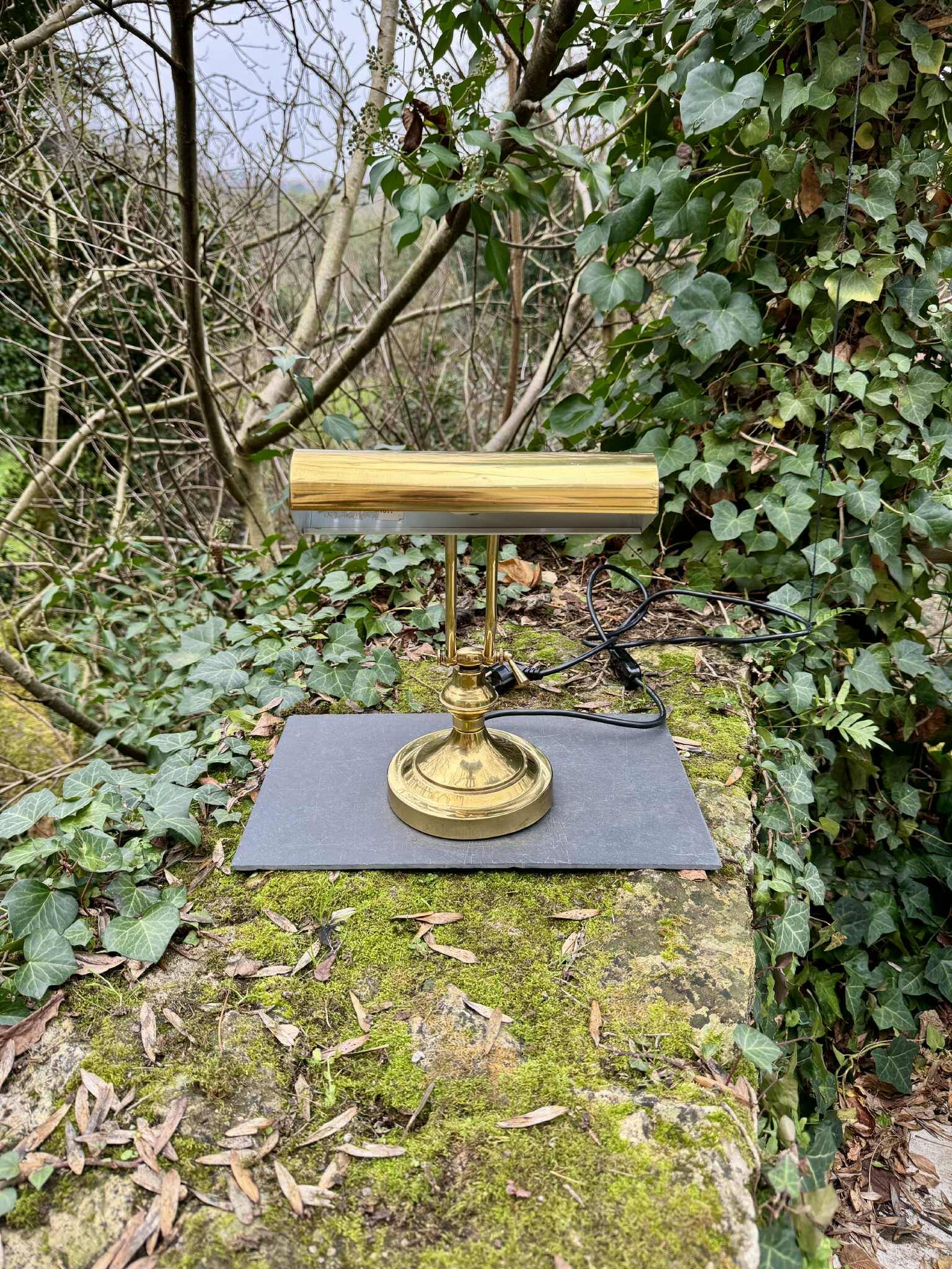 60s brass notary lamp