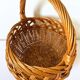 Panier en osier tressé