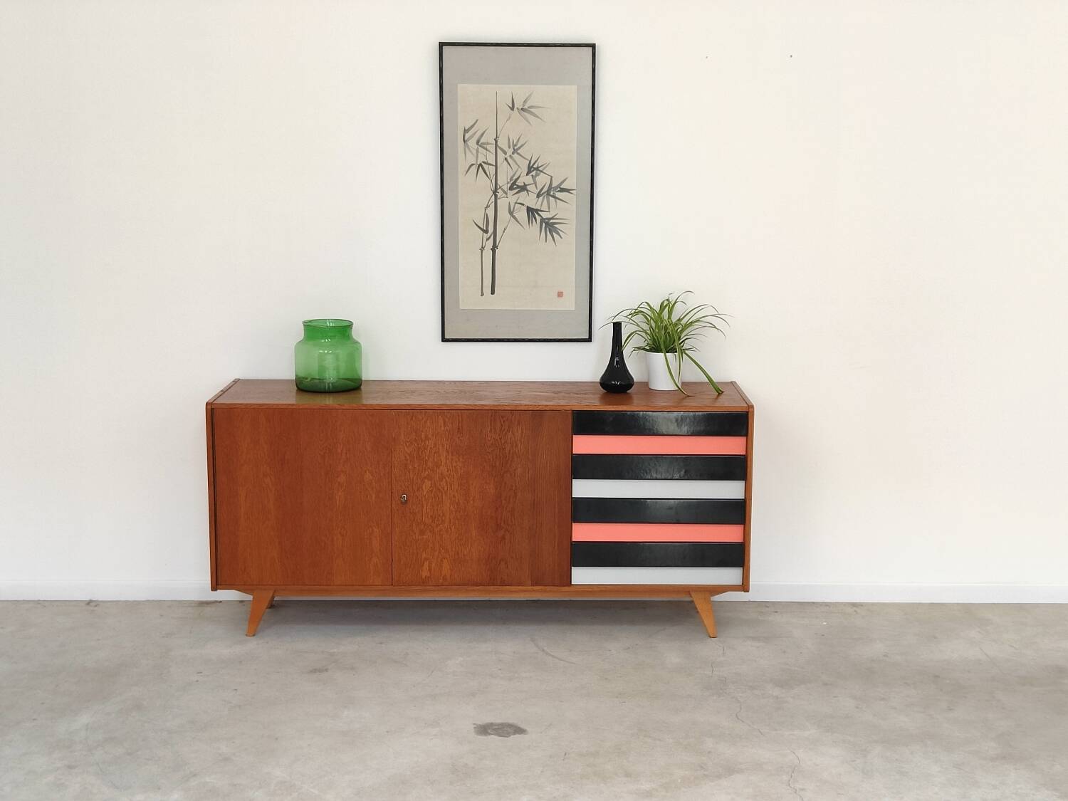 U-460 pink sideboard by Jiri Jiroutek for Interier Praha 60's