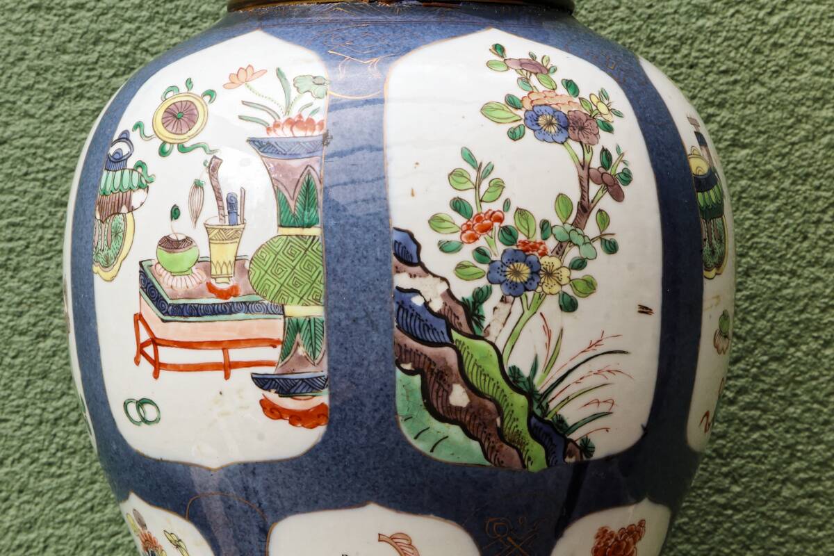 Lamp base, Chinese porcelain, Kangxi style, late 19th century.
