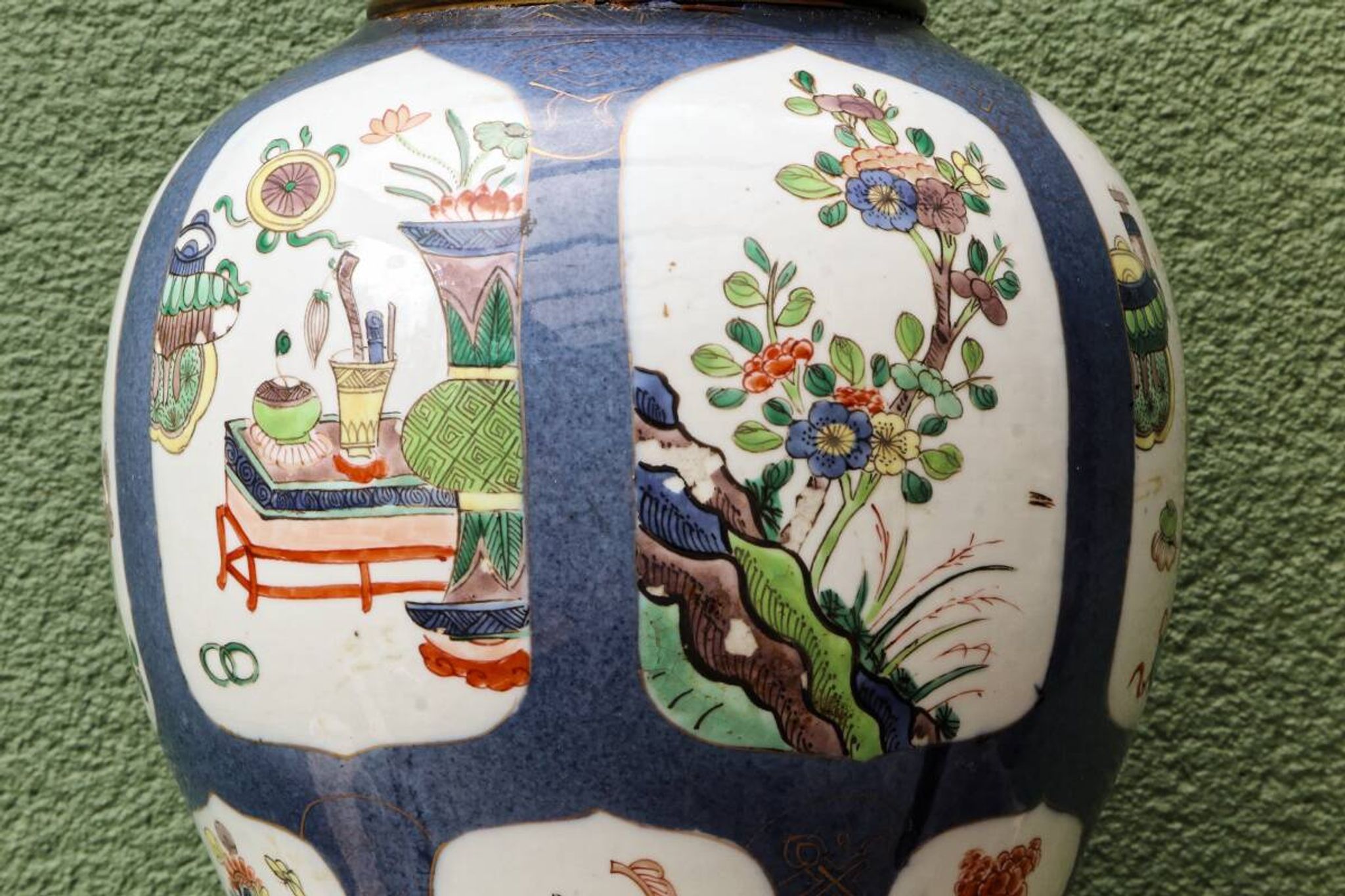 Lamp base, Chinese porcelain, Kangxi style, late 19th century.