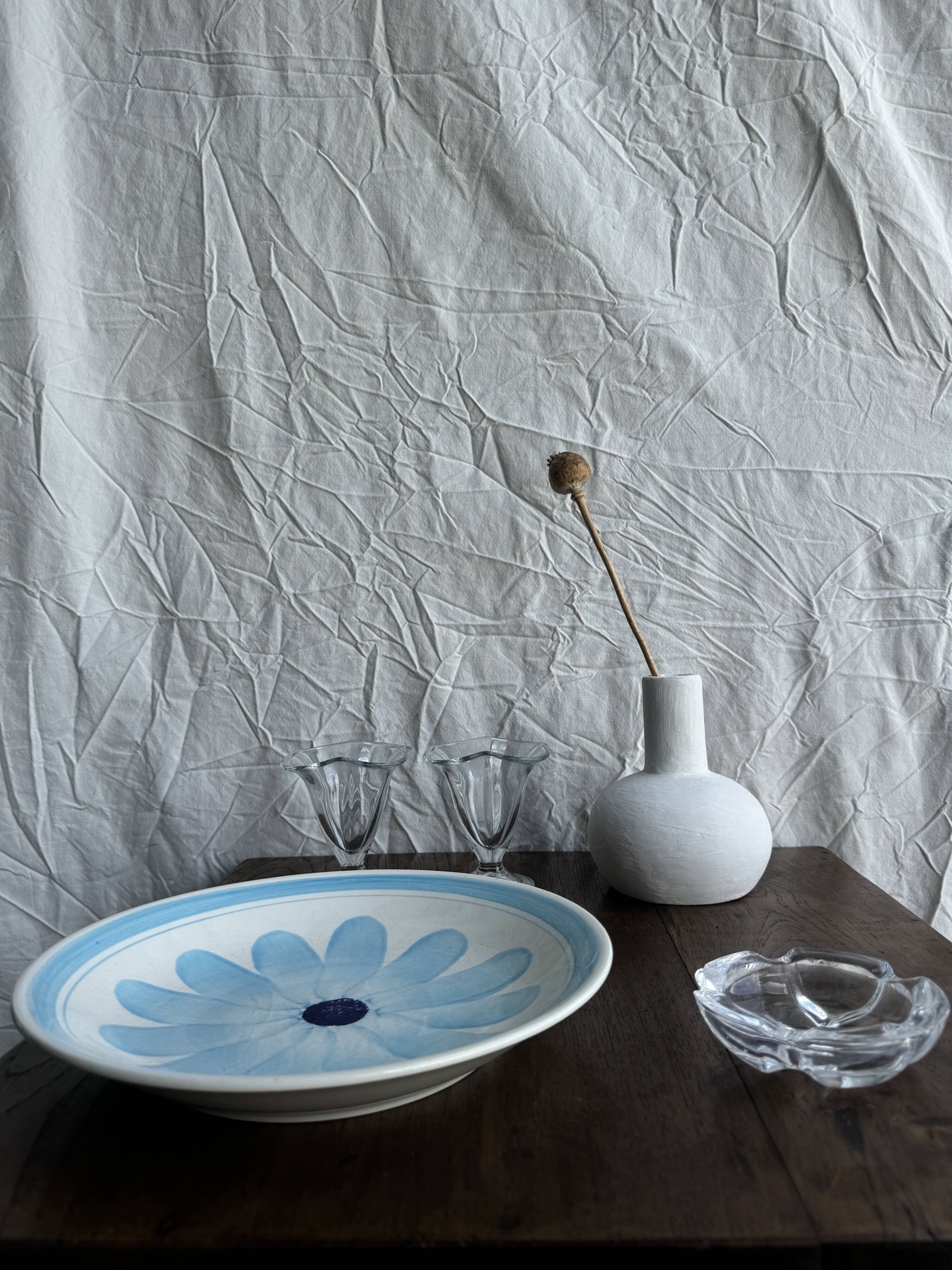 Large fruit bowl, classic French glass dish