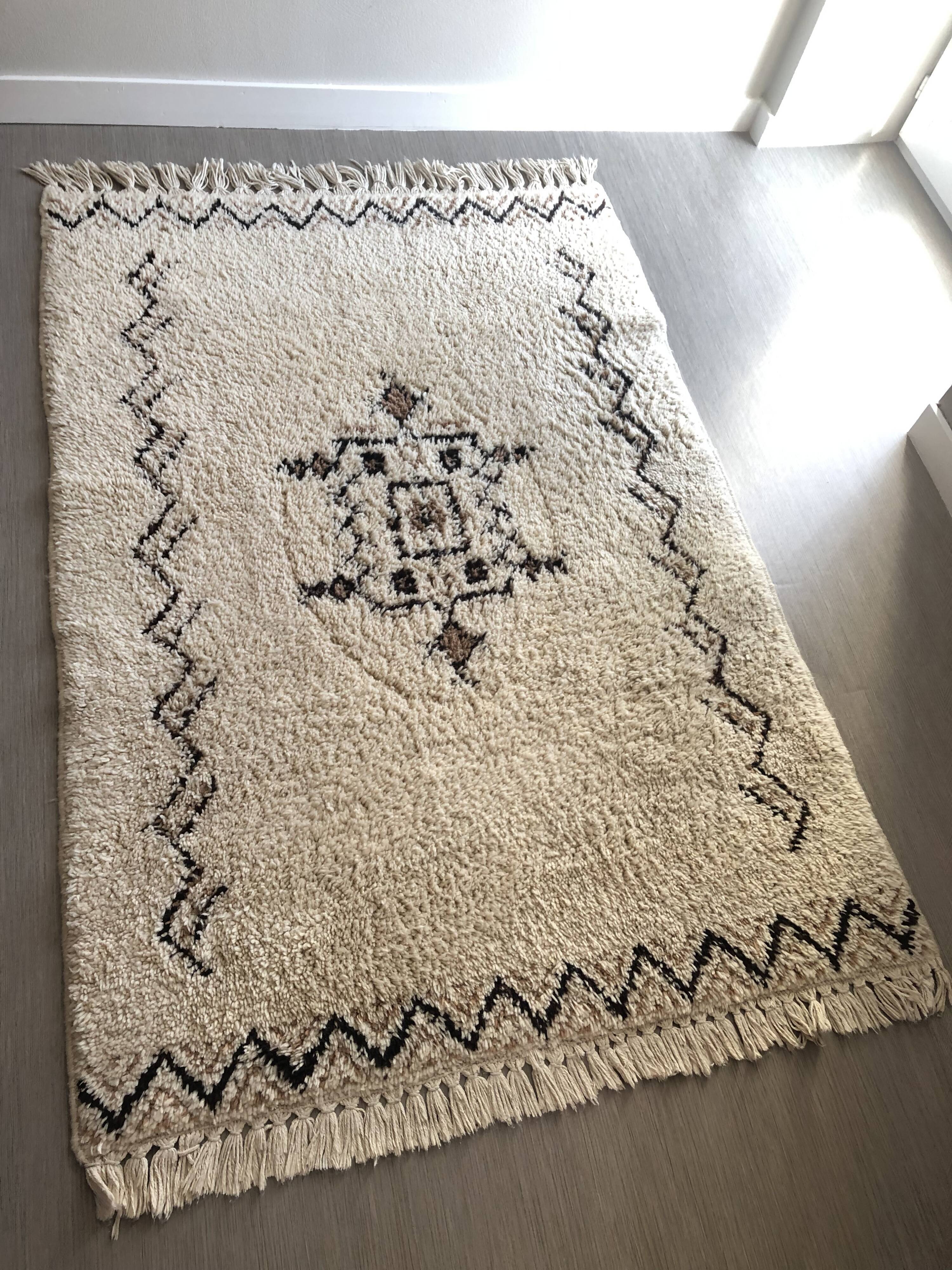 Berber carpet 190 x 120 cm