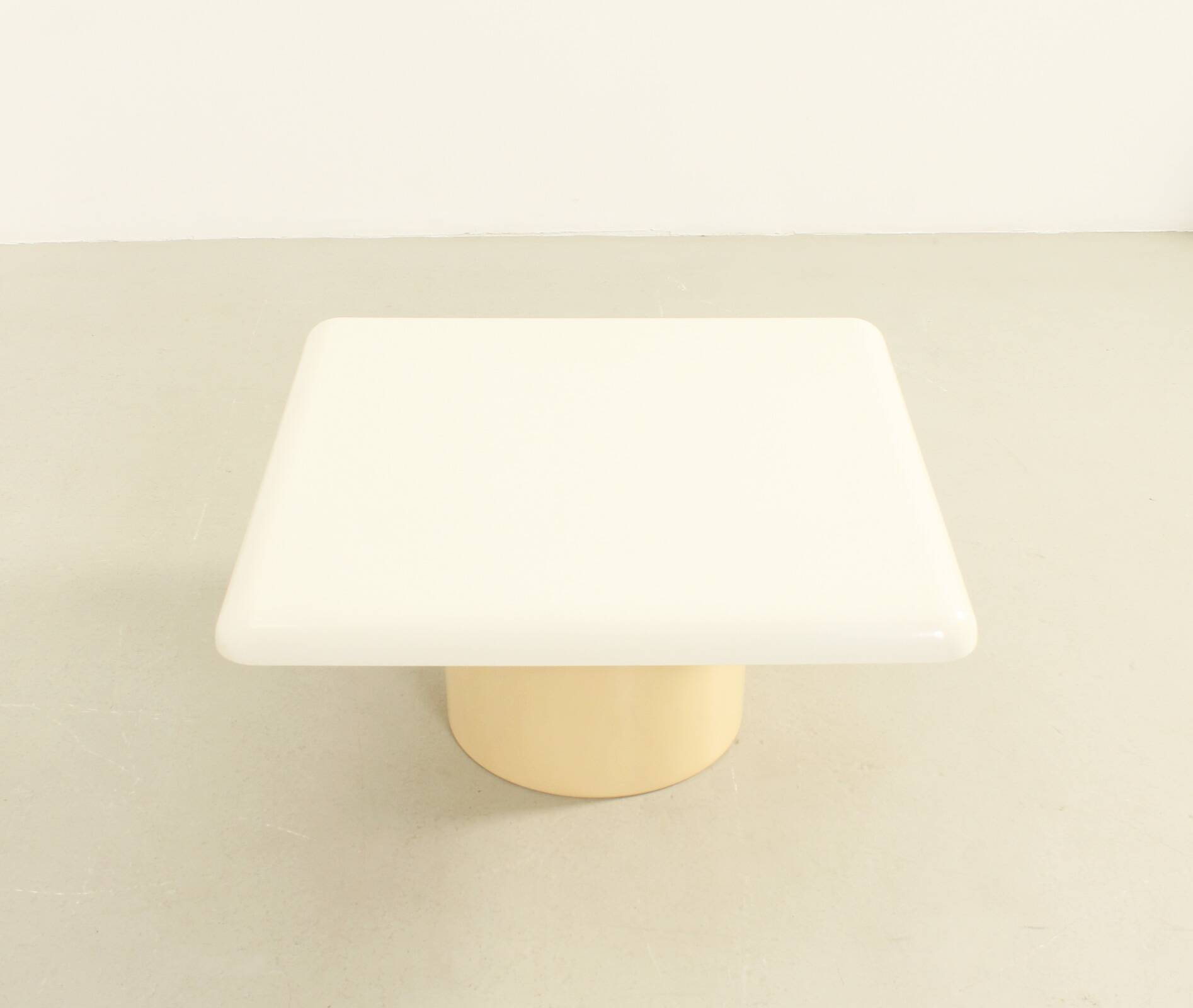 Ara coffee table by Emma Gismondi Schweinberger for Artemide, Italy.