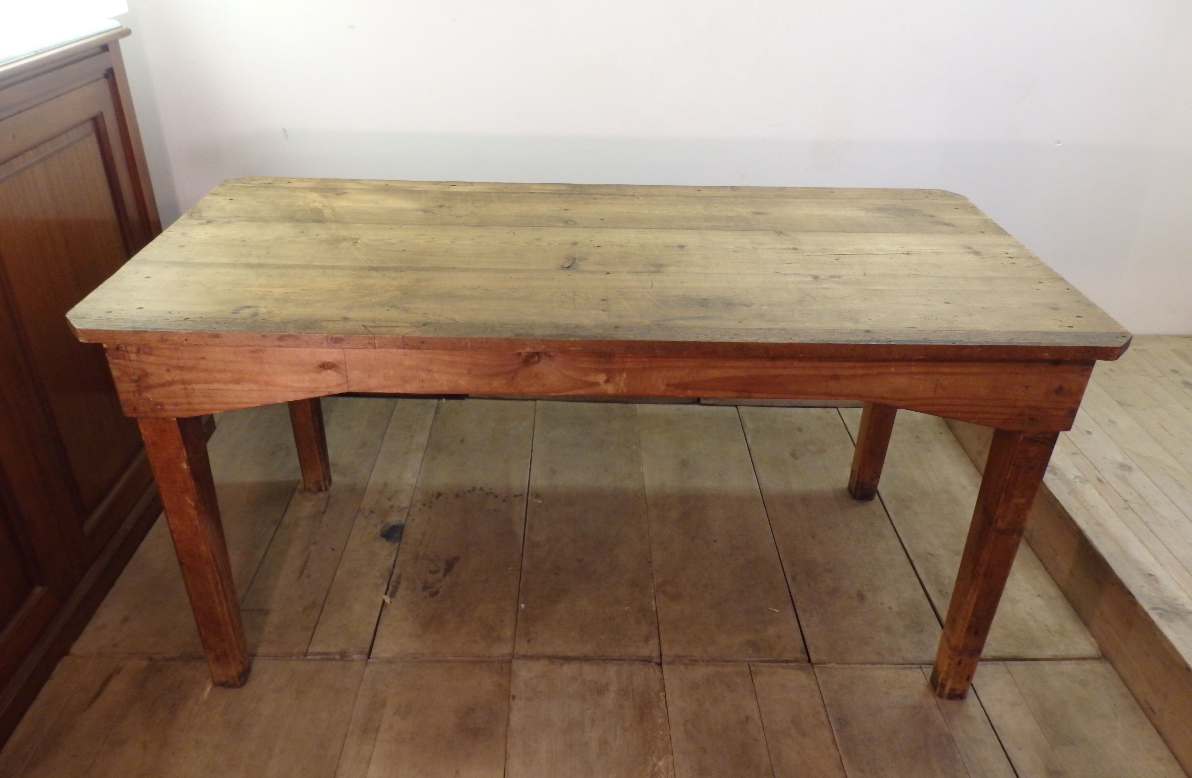 Table de drapier en bois