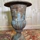 Paire de vases Médicis en fonte de fer