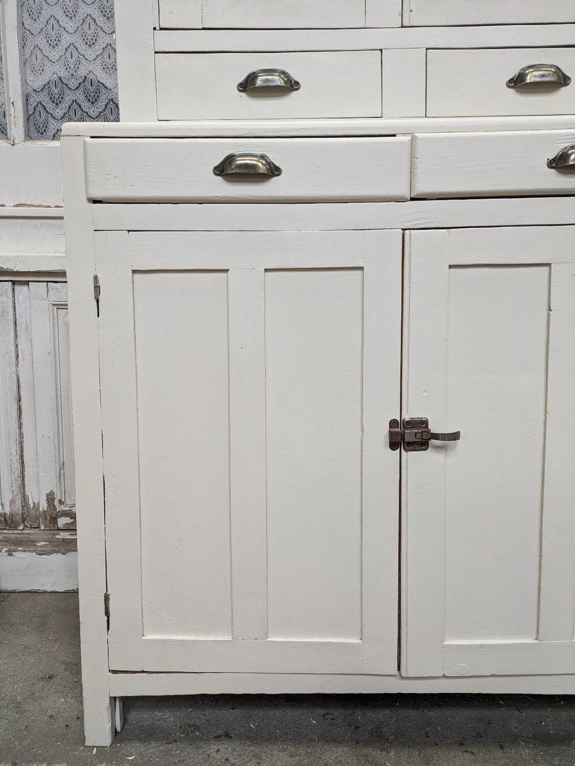 Parisian buffet 2-piece