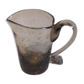 Pichet miniature en verre bullé soufflé couleur fumé