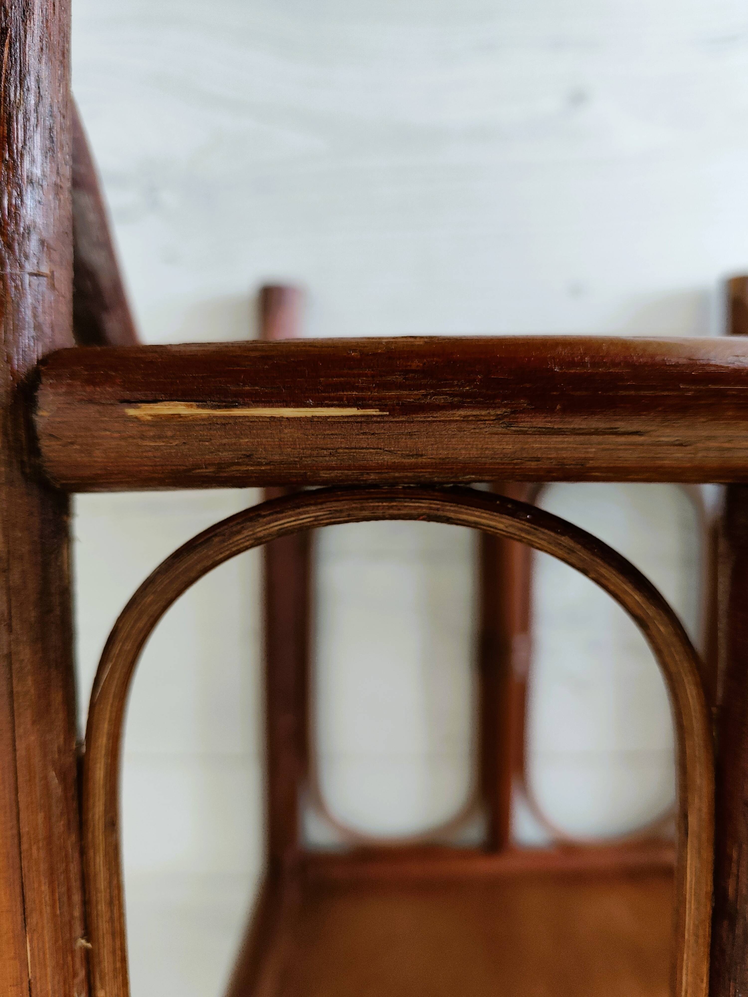 Petite table d'appoint ancienne en bambou et bois