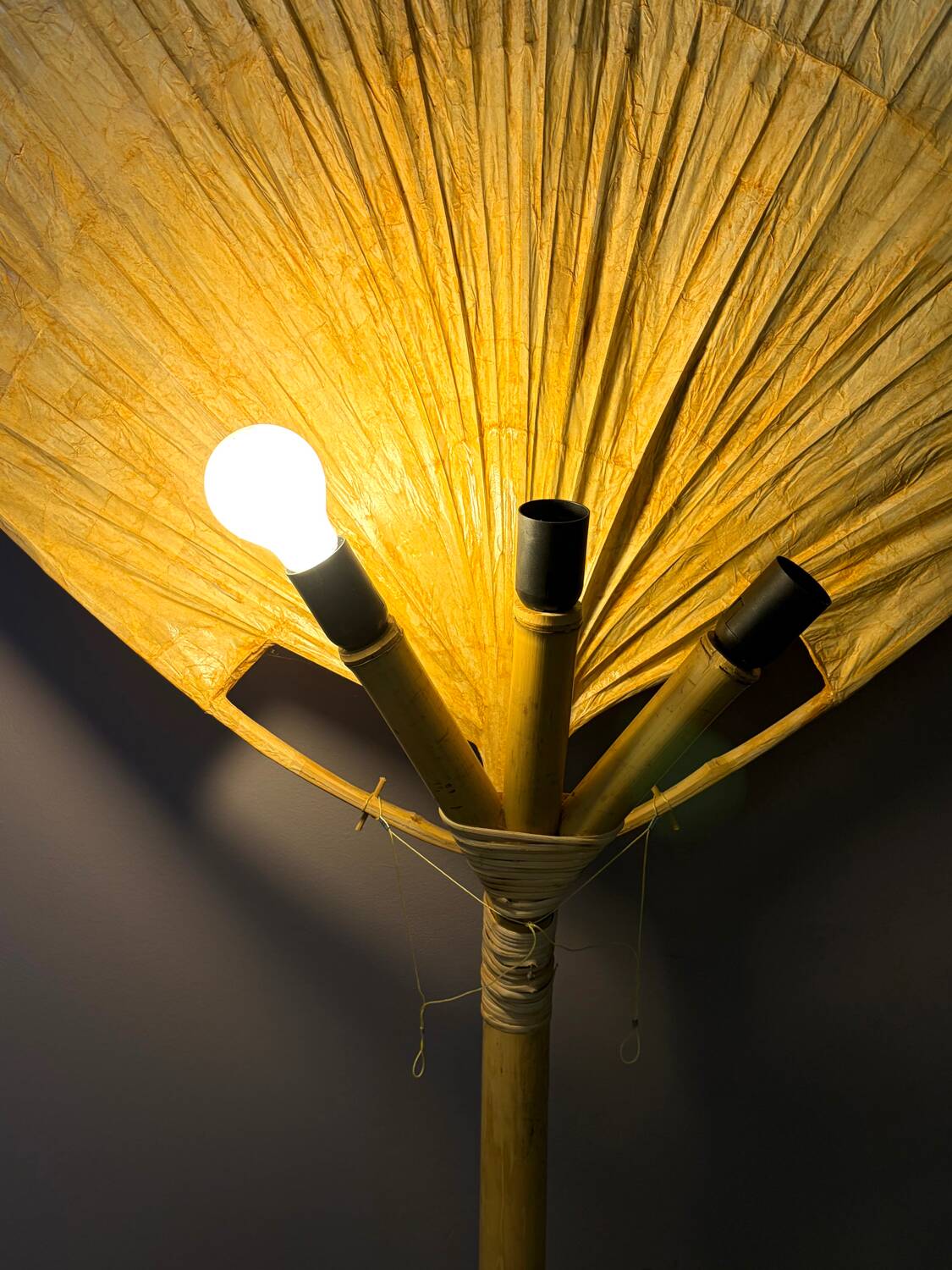 Uchiwa floor lamp large by Ingo Maurer for Design M.