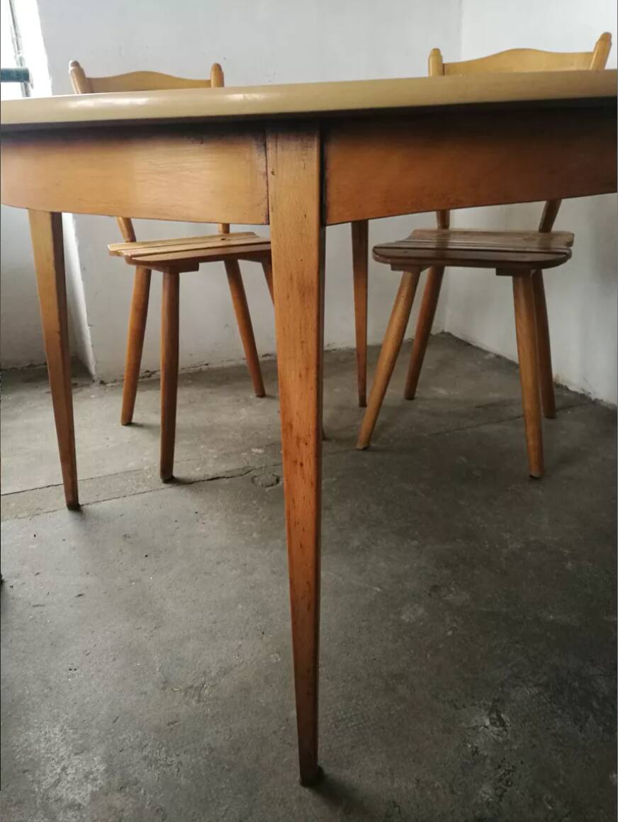 Table style scandinave bois et formica