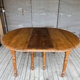 Old extendable table