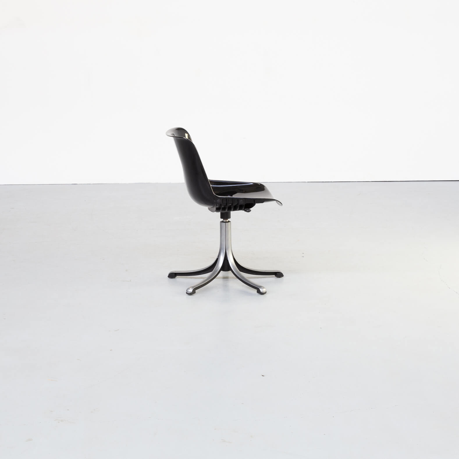 Chaise de bureau Osvaldo Borsani 'modus' des années 70 pour Tecno