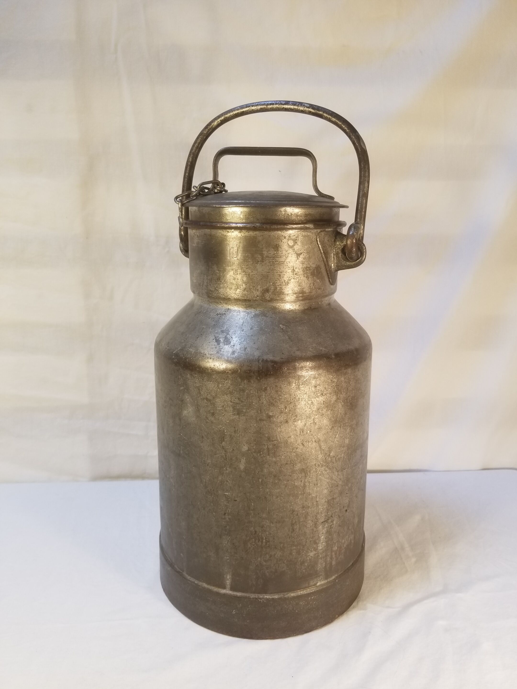 Authentic 10l old metal milk pot