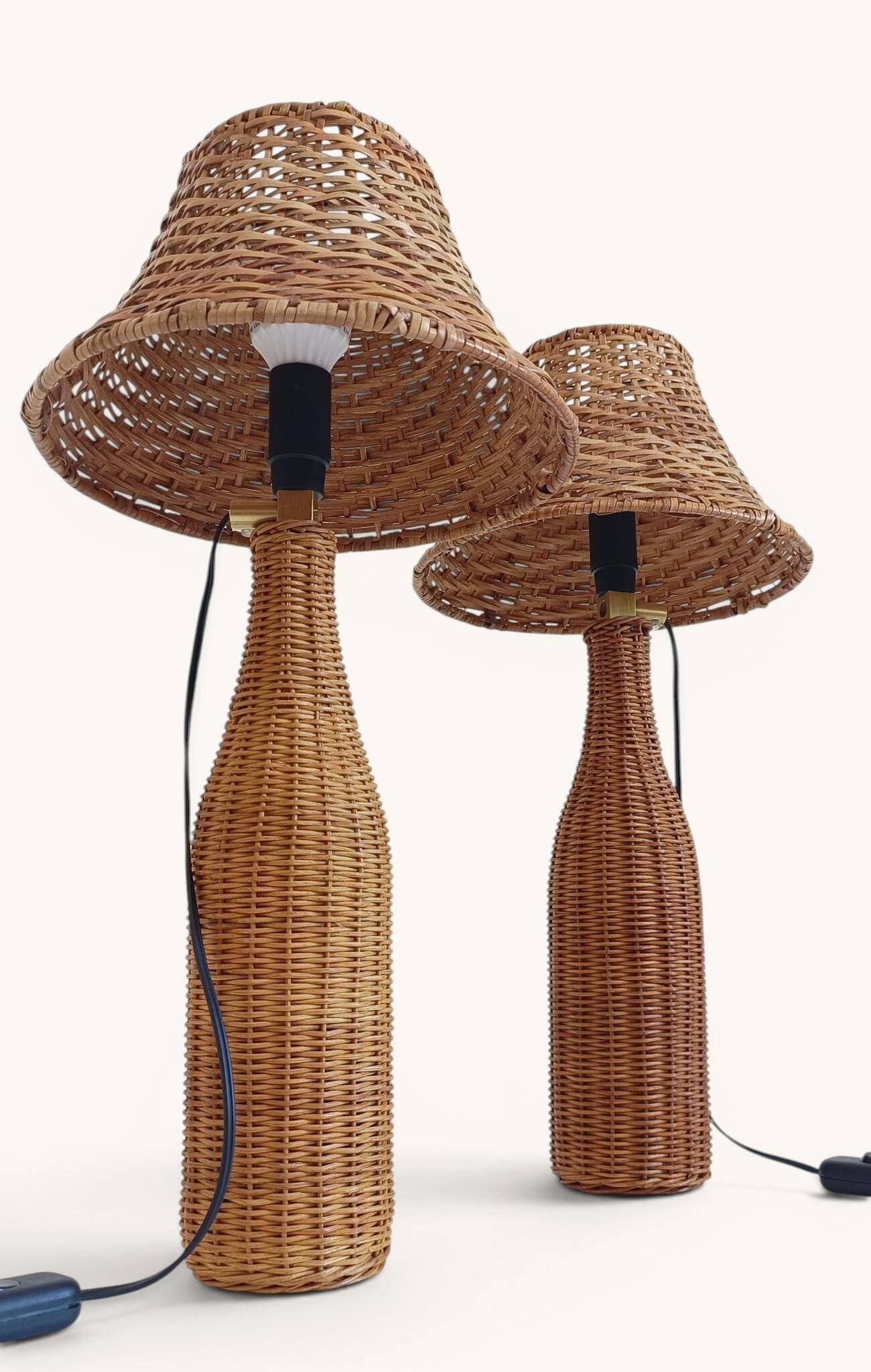 Pair of Table Lamps in Handwoven Wicker and Rattan, France, 1960s