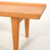 Oak bench model “Novett”