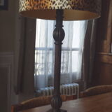 Table lamp with leopard lampshade