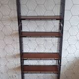 Multistrux modular shelving by Multimueble.