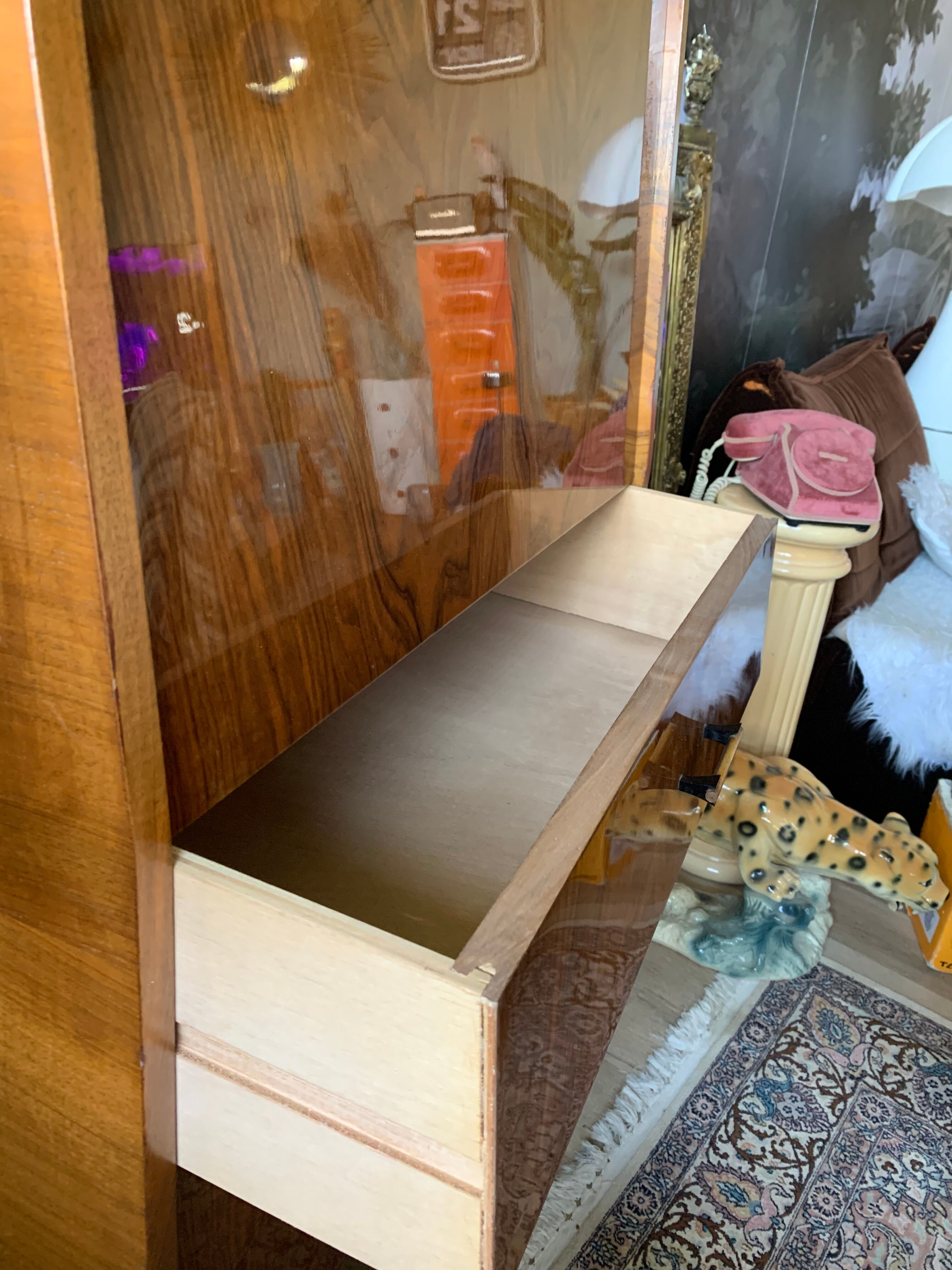 Secretary 70 feet compass