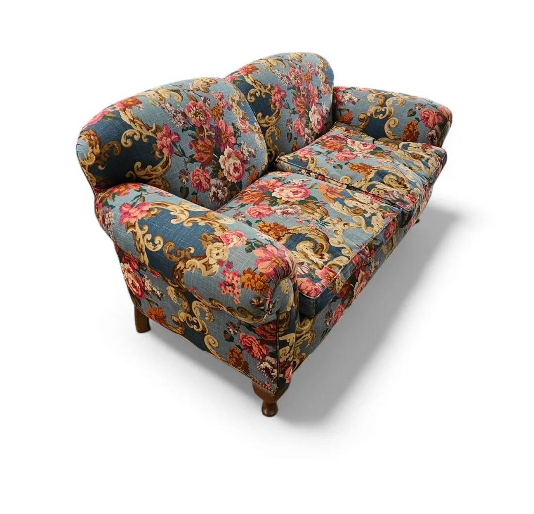 Floral fabrics / classic sofa / stunning condition, weighty sofa 100 kg