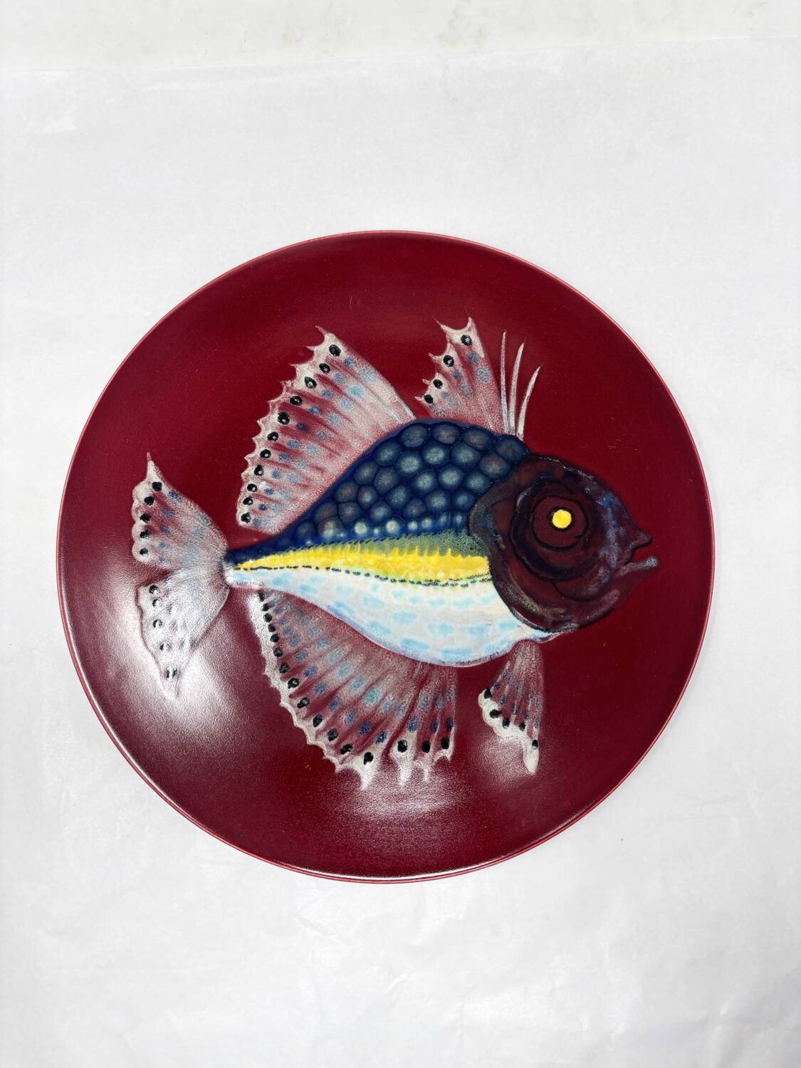 Plate with fish design in Leuven ceramic