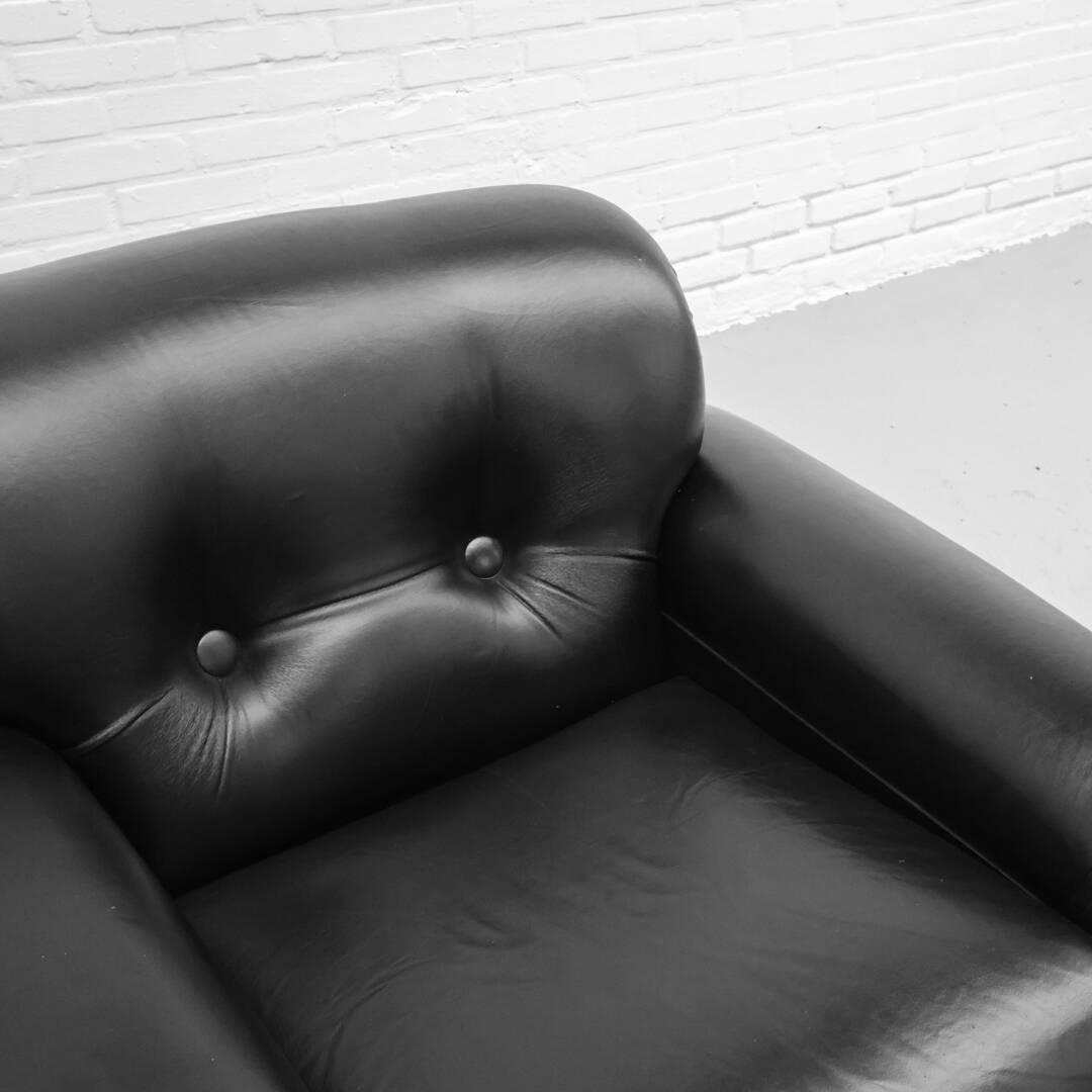 Fauteuil Pompon italien par Ceriotti 1970