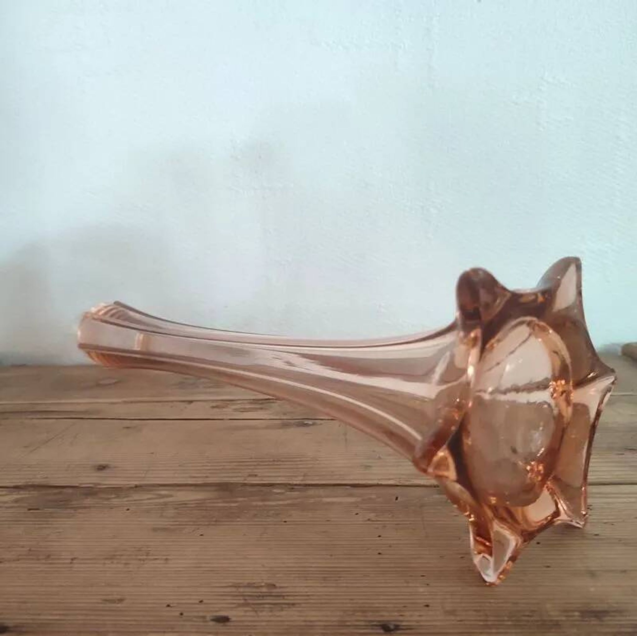 Soliflore vintage en verre rose