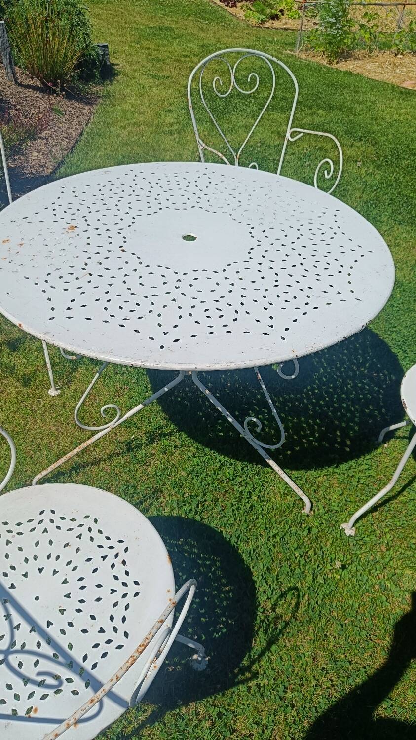 White wrought iron garden furniture