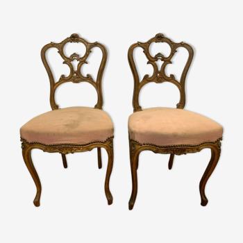Paire de chaises de style Louis XV en noyer sculpté Xx siècle