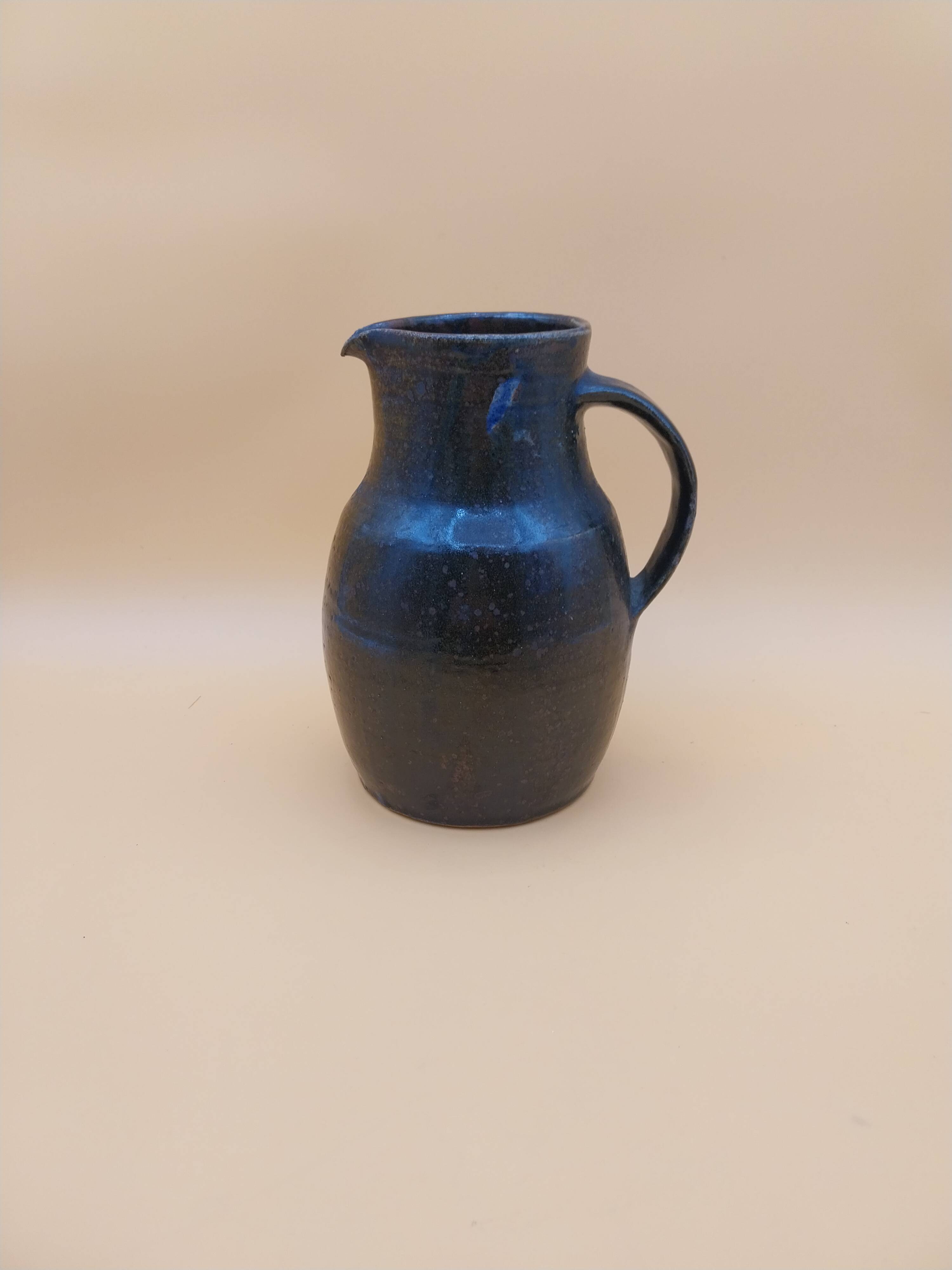 Pichet en grès de Puisaye signé Daniel Raimboux