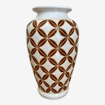 Patterned vase