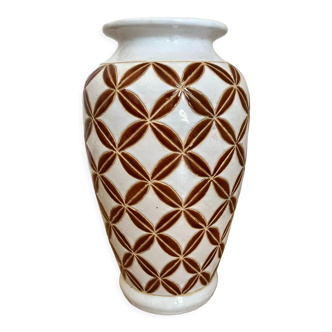 Patterned vase