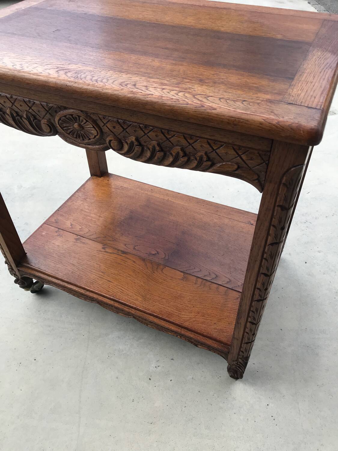 Very pretty little art deco desk table