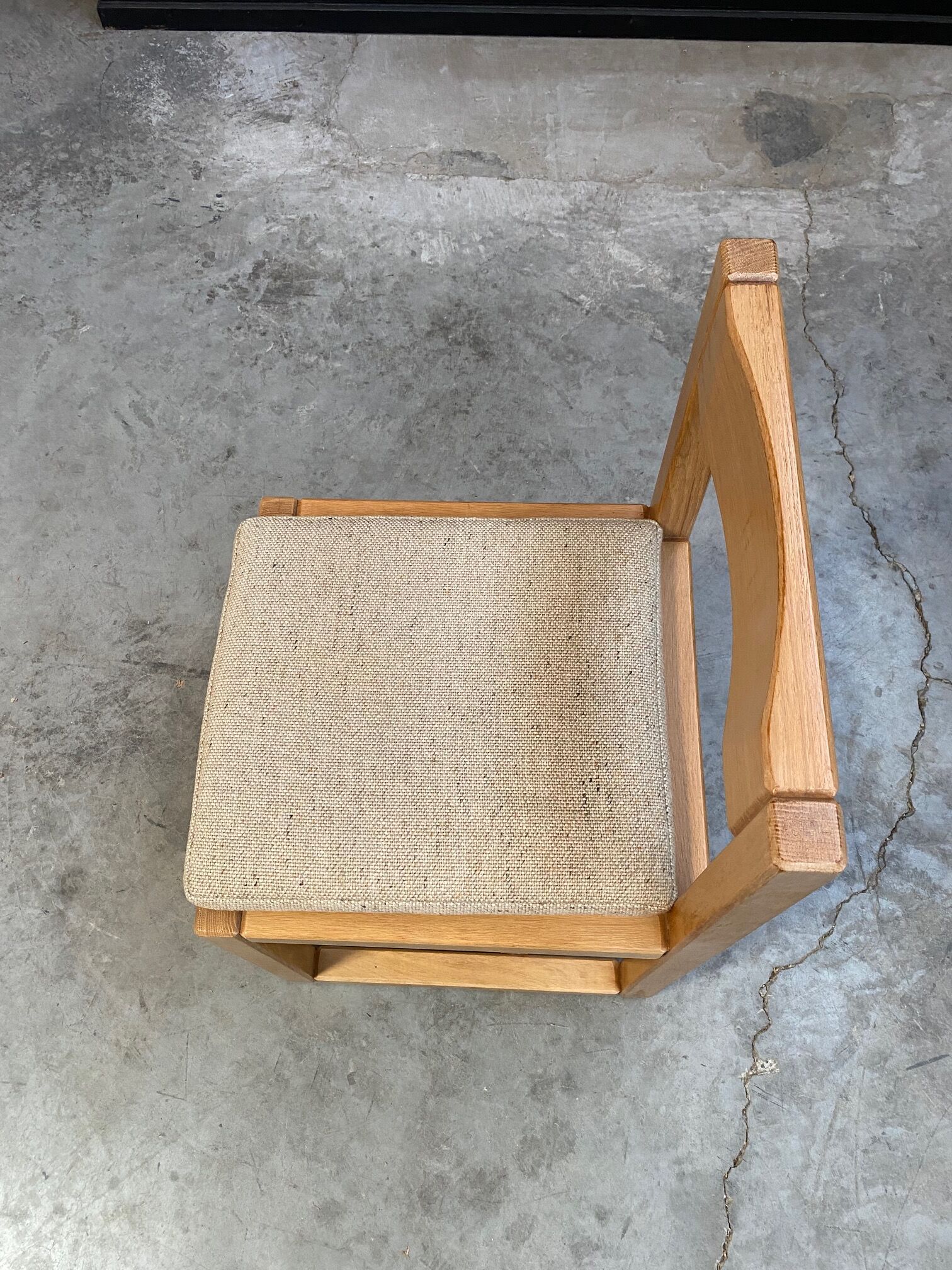 Suite of 6 chairs in solid oak 80s