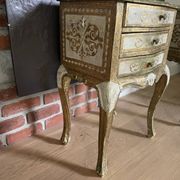 Bedside pair, 3 drawers, 1 drawer and a niche, painted golden wood, italian renaissance style