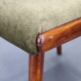 Ensemble de quatre chaises de salle à manger Šuman en hêtre, style milieu du siècle, datant des années 1960, avec revêtement restauré.