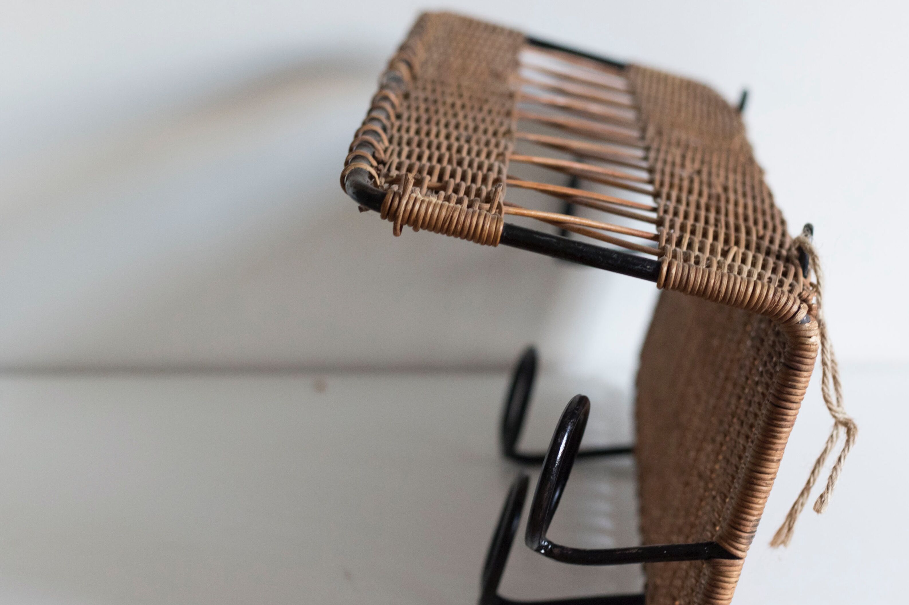 Coat rack 4 hooks in vintage rattan