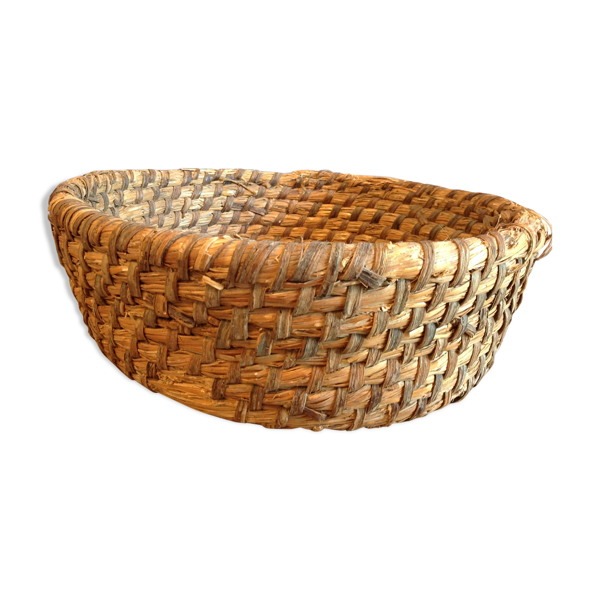 Corbeille en paille tressée